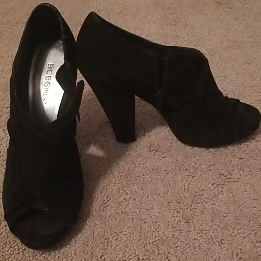 Booties - Picture 4 of 4